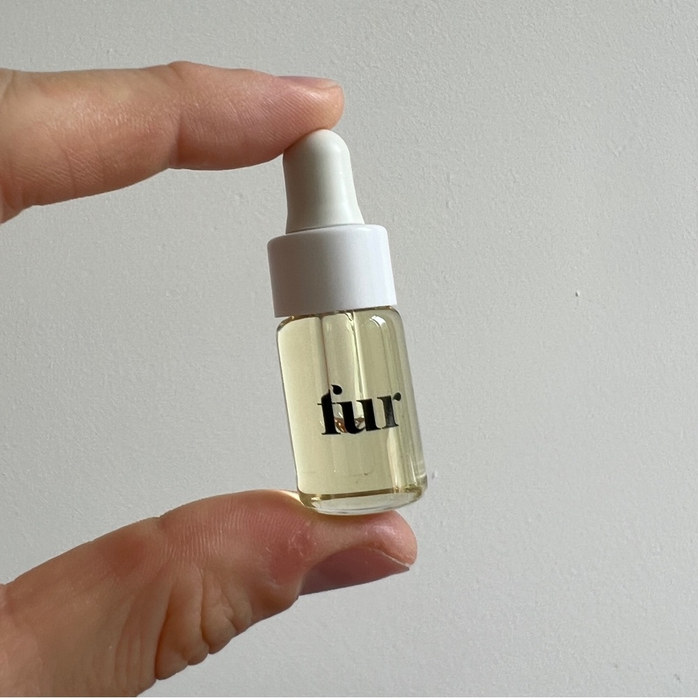 Fur multi use body oil travel size